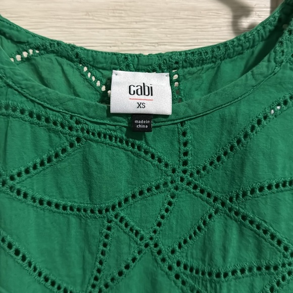 Cabi XS green eyelet top - Picture 4 of 4